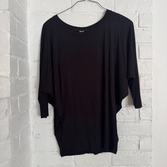Lily Tops - Lilypad Black Oversized Tunic Top - Size Medium $15